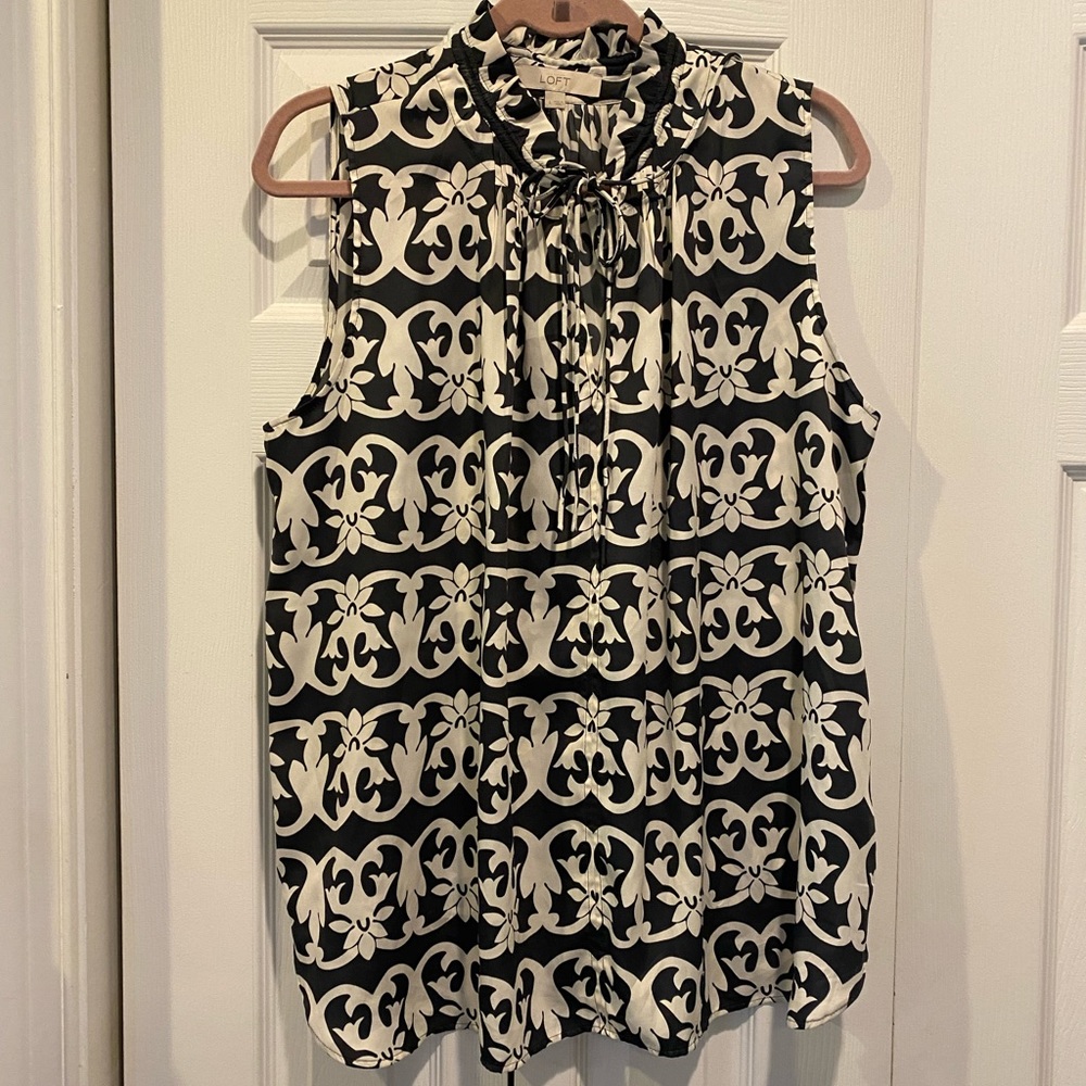 LOFT Sleeveless top